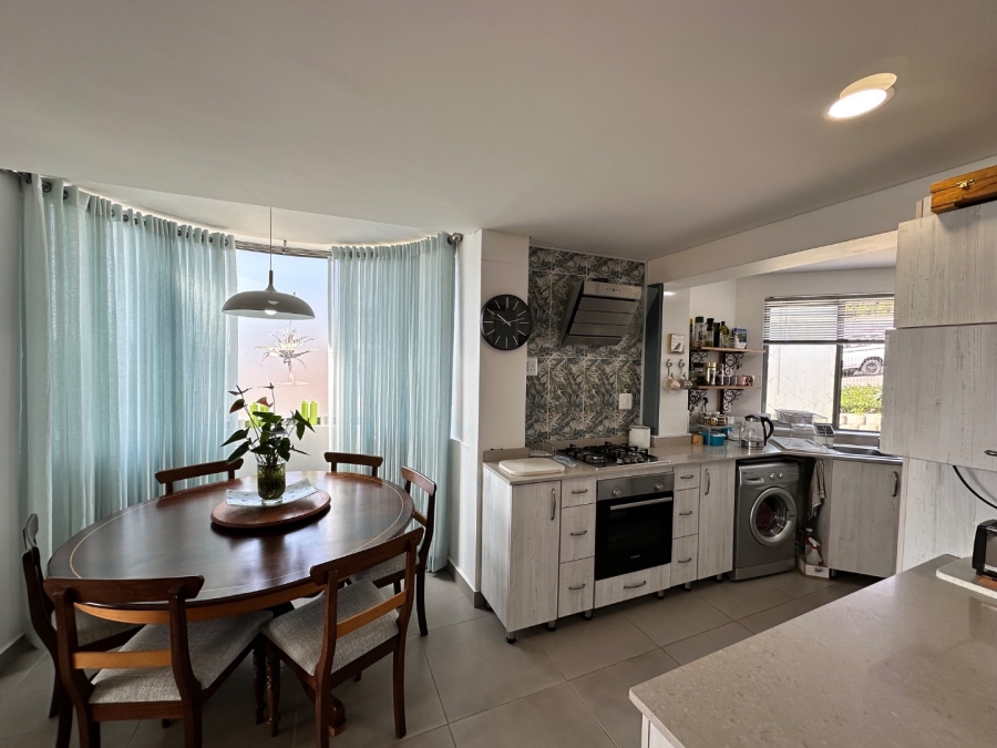 2 Bedroom Property for Sale in Island View Western Cape